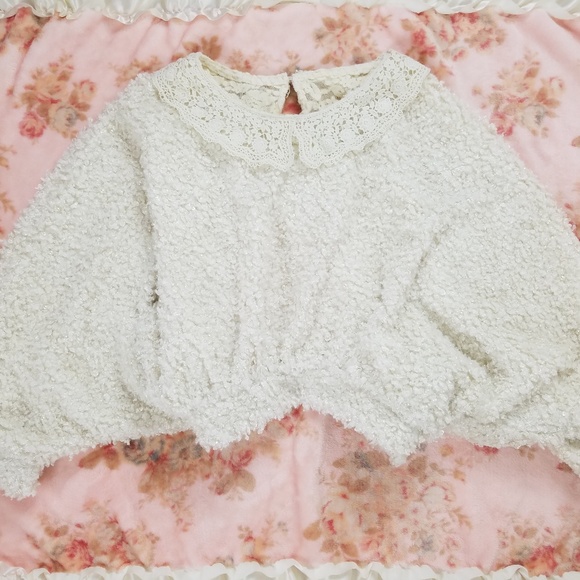 Liz Lisa Sweaters - *ON HOLD* Authentic Liz Lisa Dolman Crop Sweater